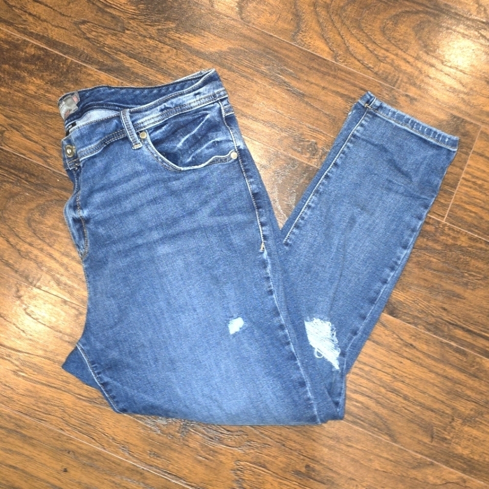 Torrid | Super Soft Luxe Skinny Feel the Fit Jeans 20S